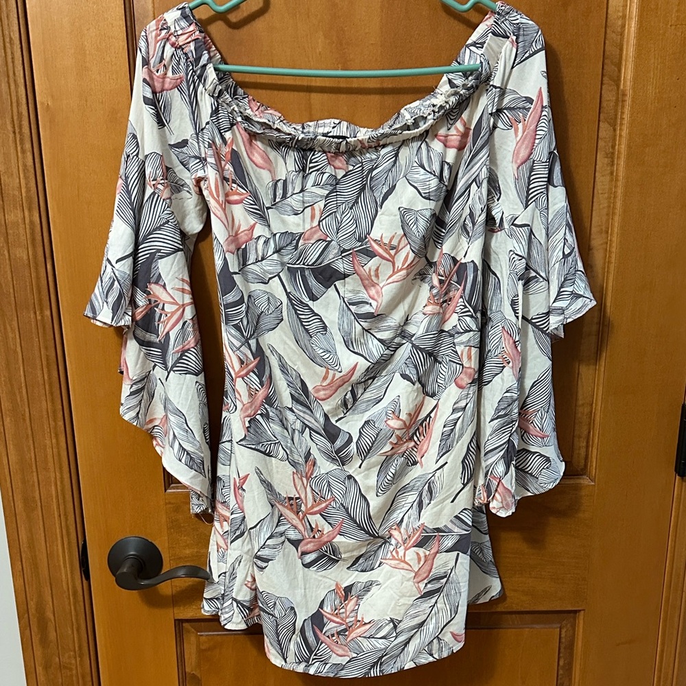 Lulu's Floral off Shoulder Ruffle Sleeve Dress Medium - Picture 5 of 11